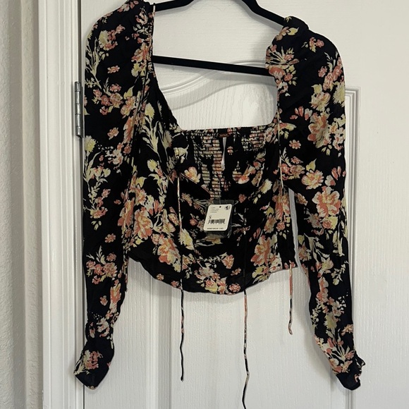 NWT Hilary printed top Floral Black Women's Top size small - Picture 4 of 11